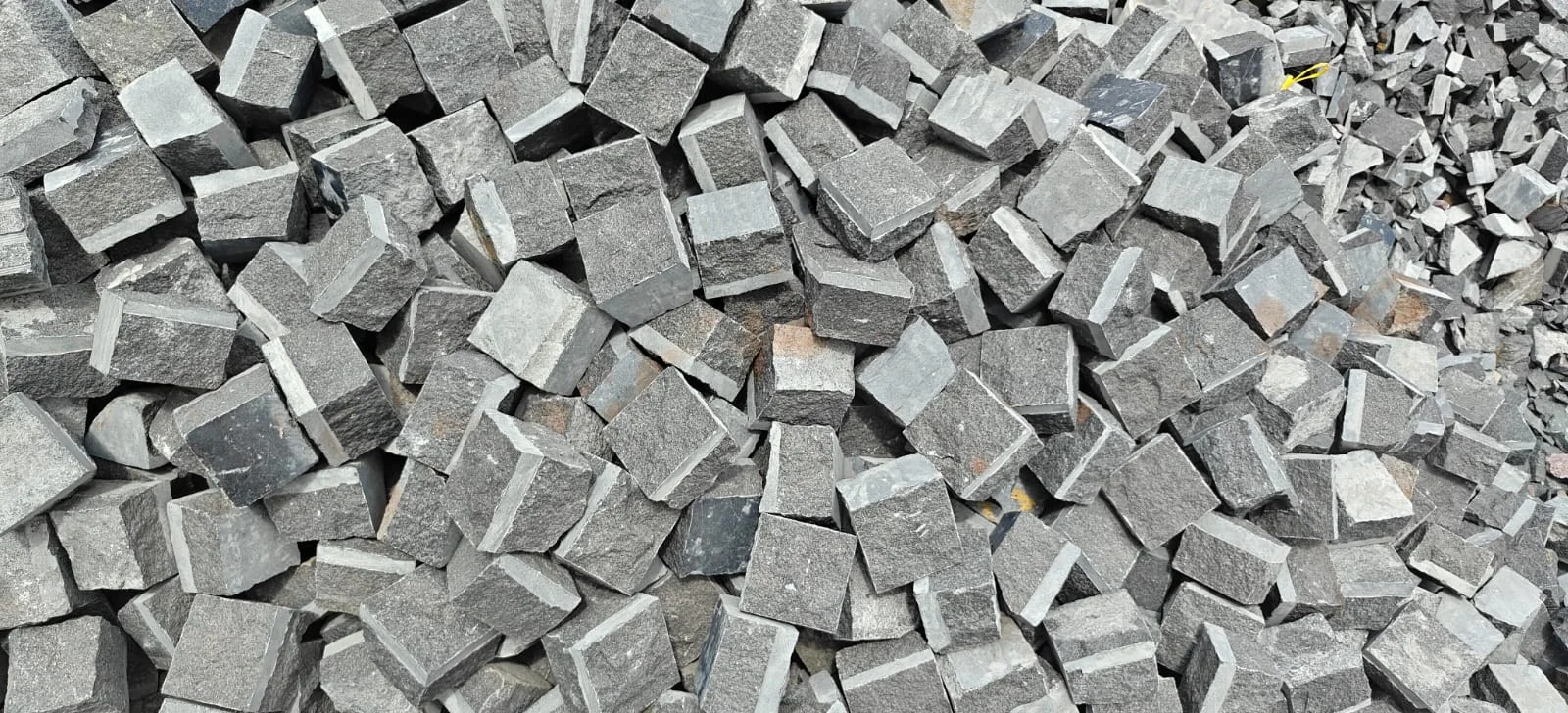 Natural Cobblestone paving stones